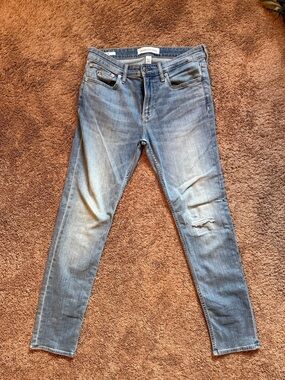 Calvin Klein Men's Skinny Jeans in Faded Blue Denim